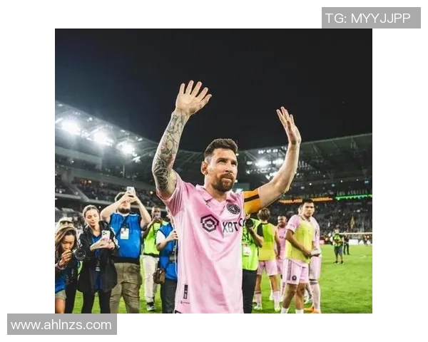 足球明星风采大汇聚精彩瞬间尽在此处的照片大全