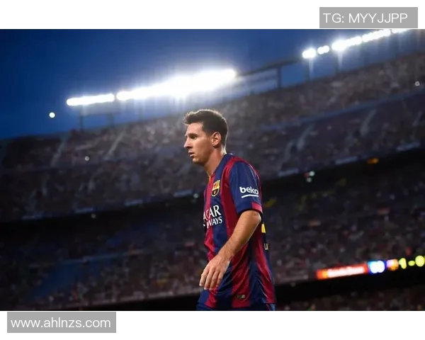 意大利现役足球明星壁纸精选展示让你领略足球魅力与风采 意大利现役足球明星壁纸精选展示让你领略足球魅力与风采