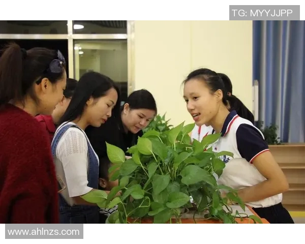 足球明星微信键盘图片分享让你与偶像零距离互动的最佳选择 足球明星微信键盘图片分享让你与偶像零距离互动的最佳选择