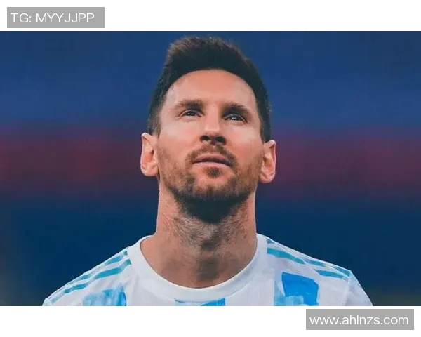 世界足球明星成灾现象引发关注球迷热议与反思 世界足球明星成灾现象引发关注球迷热议与反思